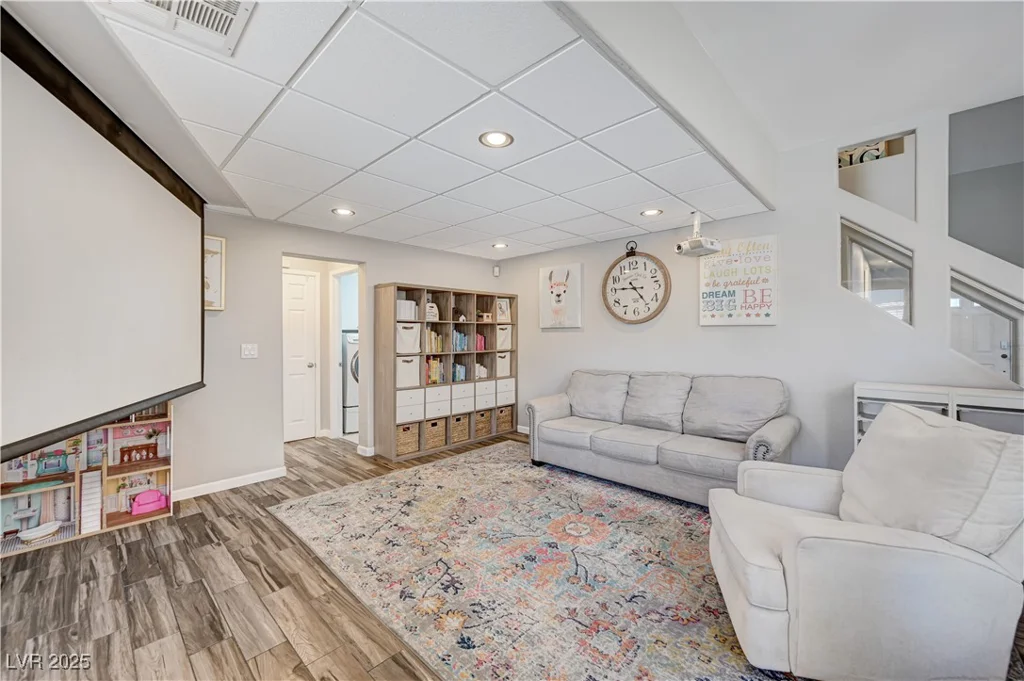 1424 Silver Knoll, Las Vegas, NV 89123