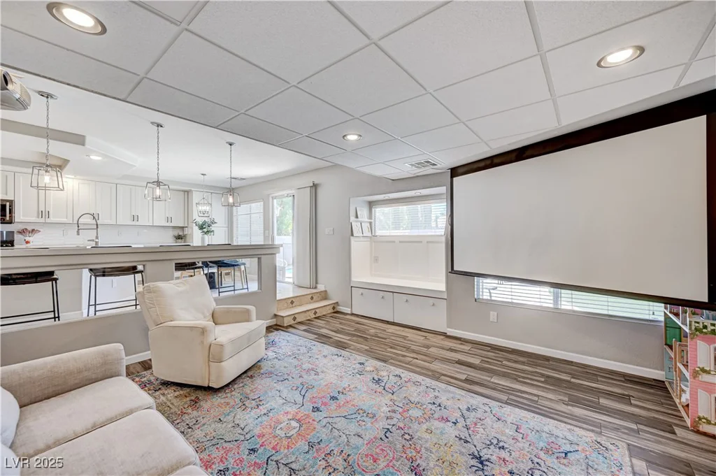 1424 Silver Knoll, Las Vegas, NV 89123