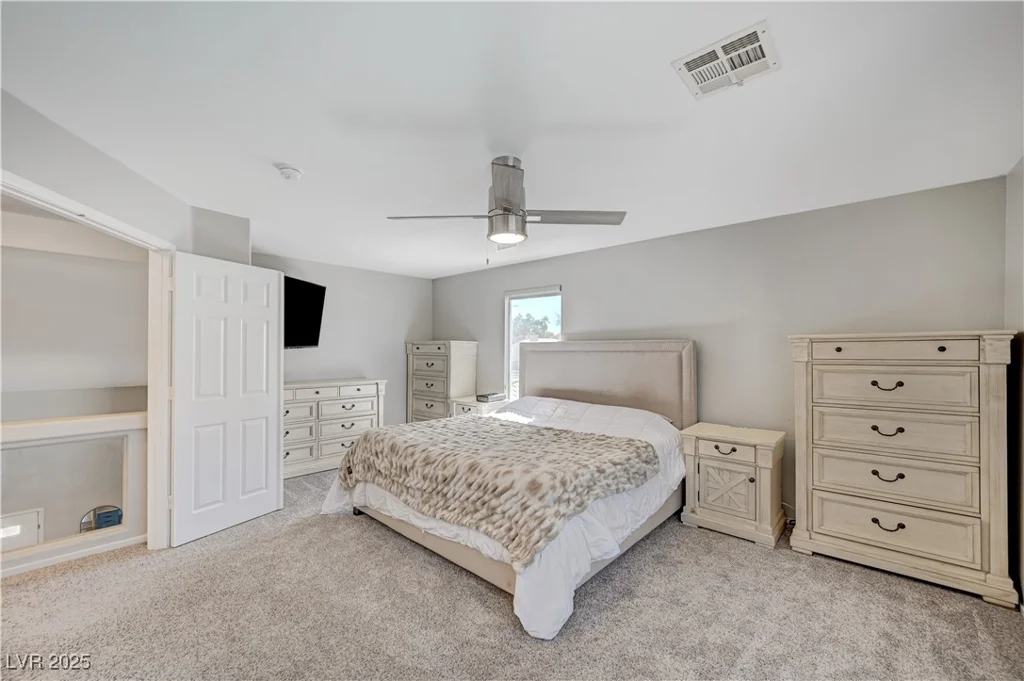 1424 Silver Knoll, Las Vegas, NV 89123
