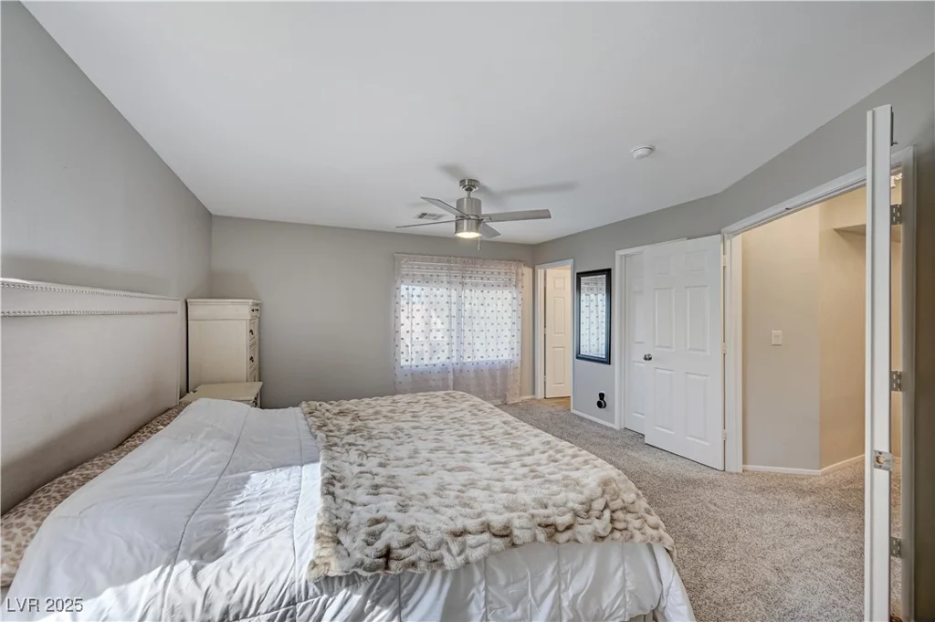1424 Silver Knoll, Las Vegas, NV 89123