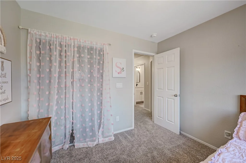 1424 Silver Knoll, Las Vegas, NV 89123