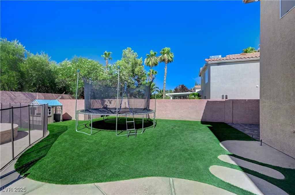 1424 Silver Knoll, Las Vegas, NV 89123
