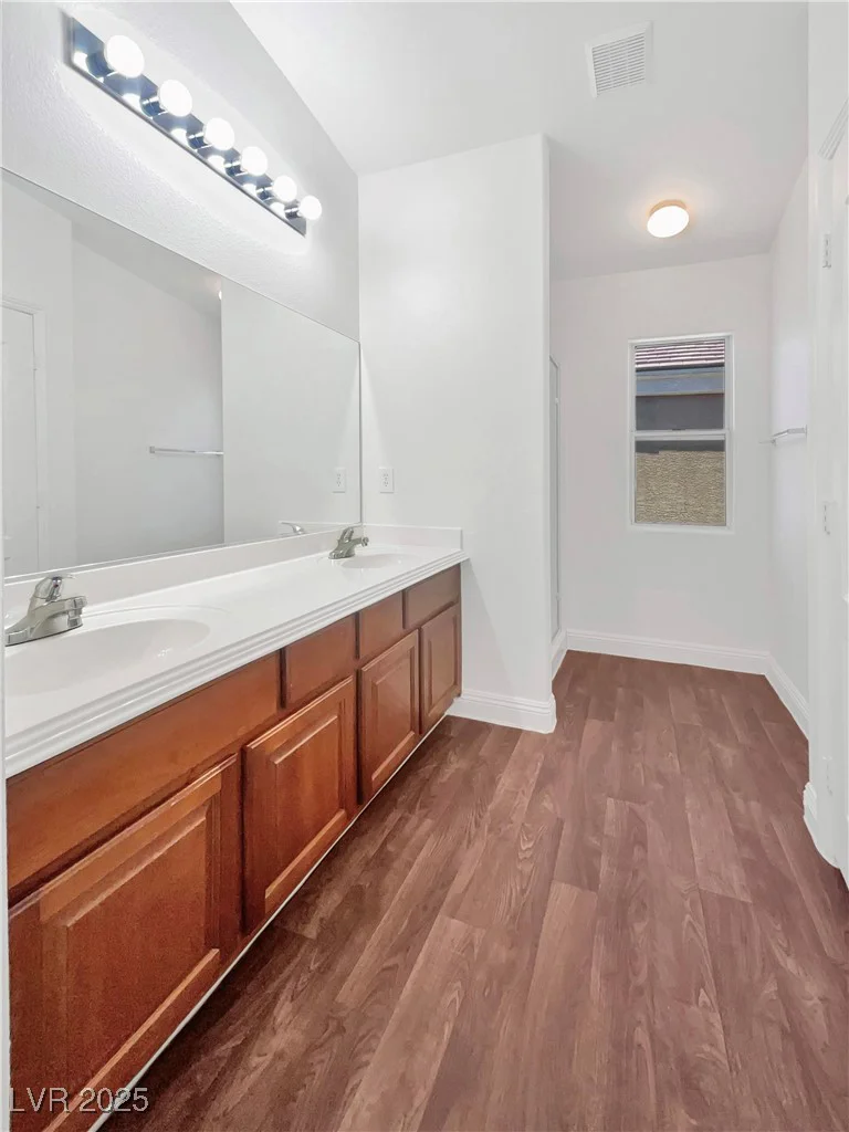 7049 Knob Creek, Las Vegas, NV 89149