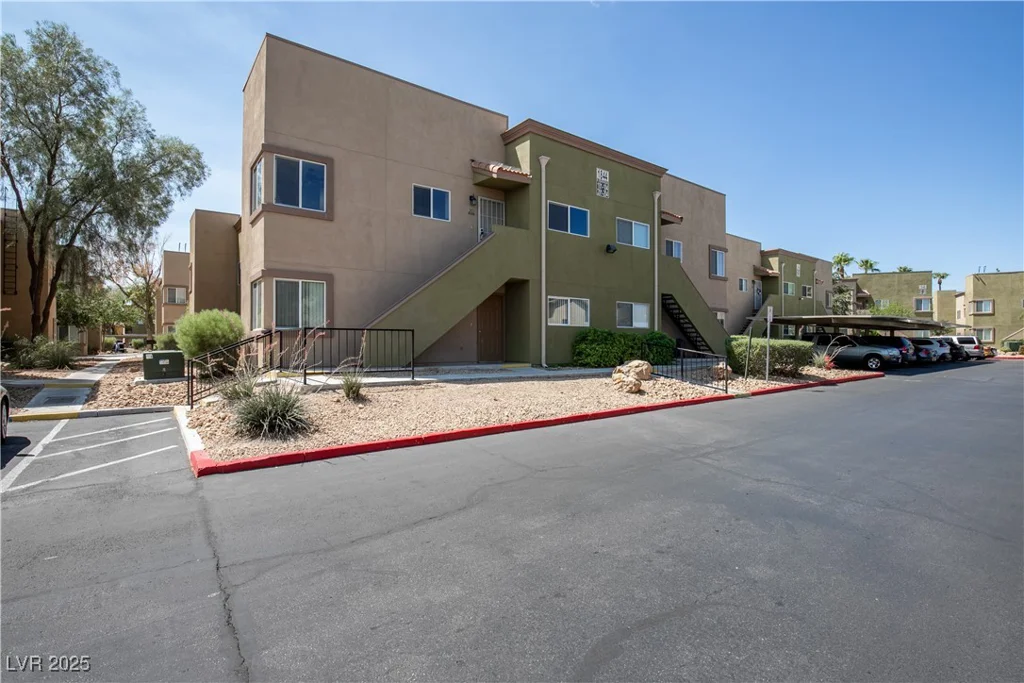 1844 Decatur, Las Vegas, NV 89108