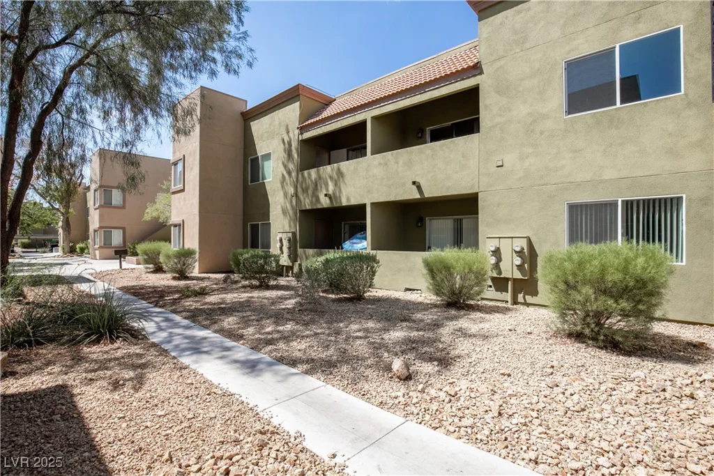 1844 Decatur, Las Vegas, NV 89108