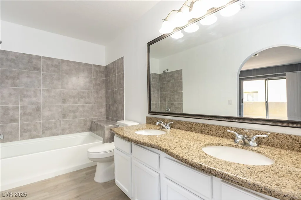 1844 Decatur, Las Vegas, NV 89108