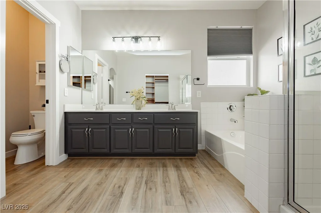 8429 Wild Diamond, Las Vegas, NV 89143