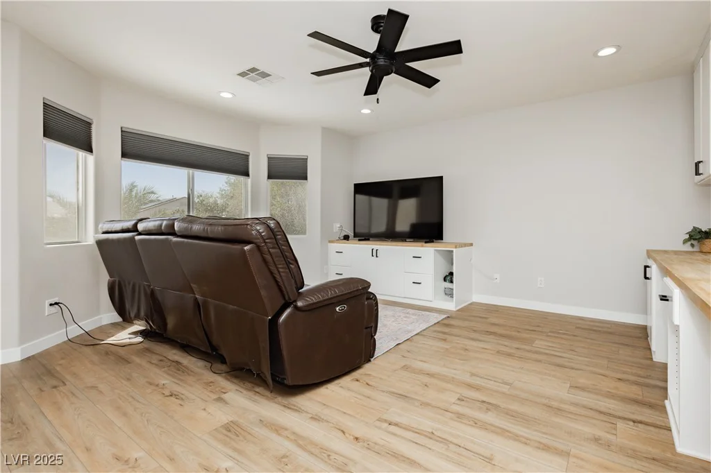 8429 Wild Diamond, Las Vegas, NV 89143