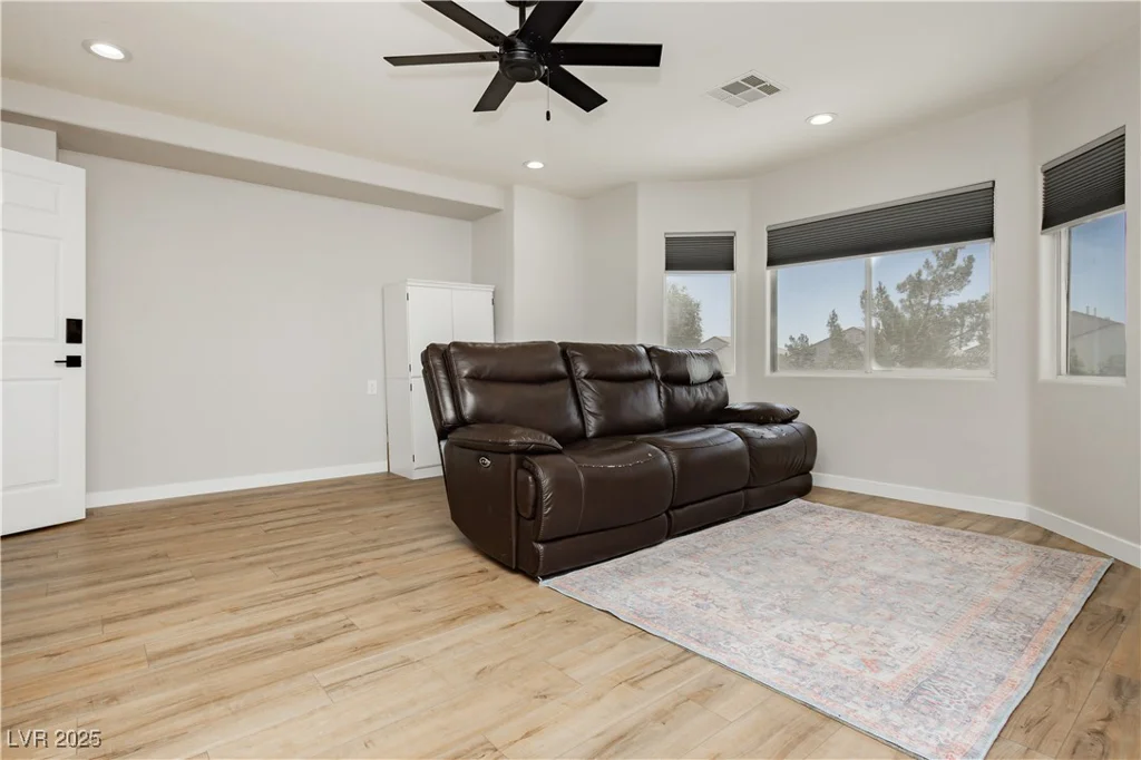 8429 Wild Diamond, Las Vegas, NV 89143