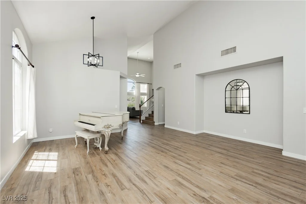 8429 Wild Diamond, Las Vegas, NV 89143