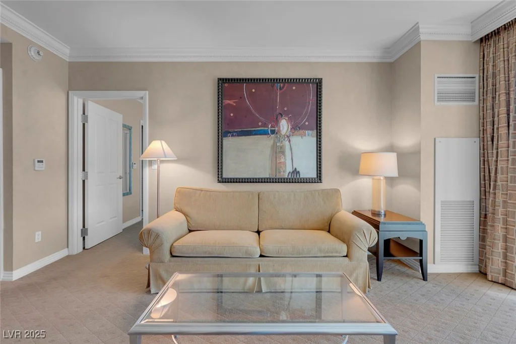 145 Harmon, Las Vegas, NV 89109