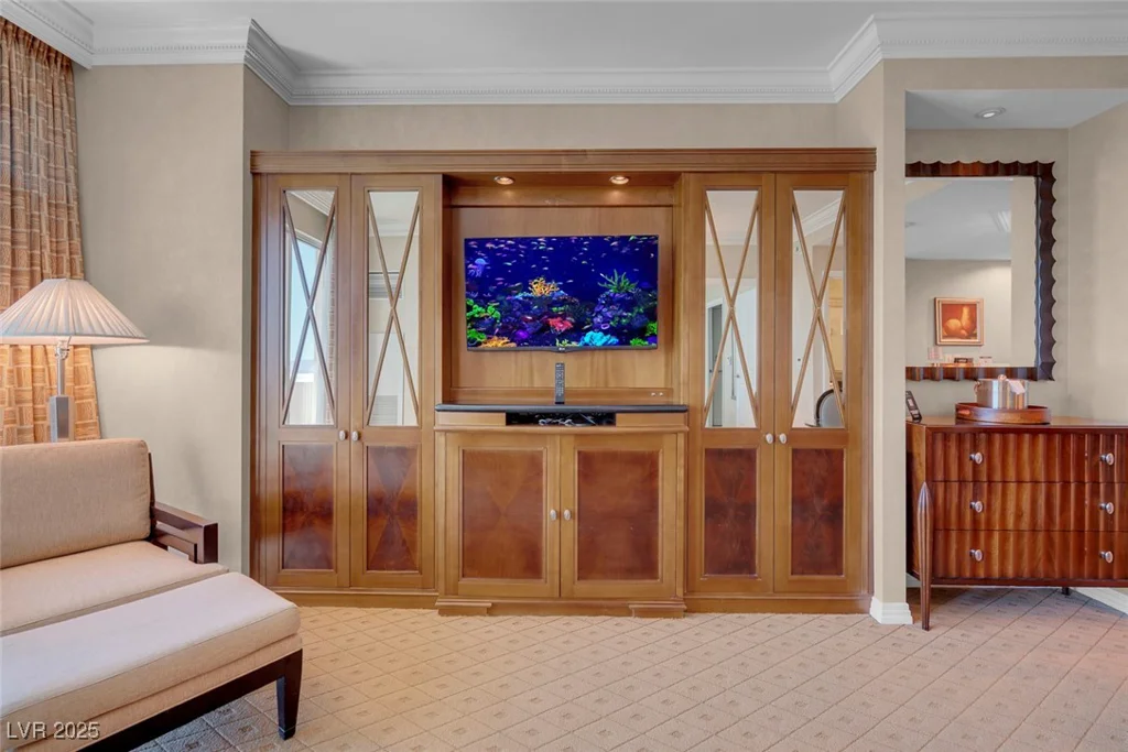 145 Harmon, Las Vegas, NV 89109