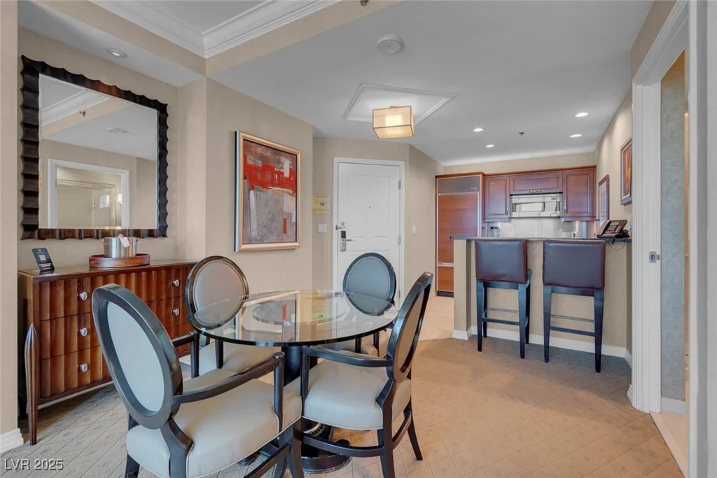 145 Harmon, Las Vegas, NV 89109