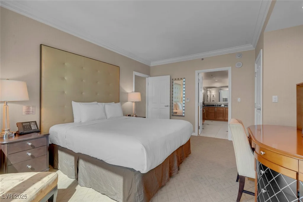 145 Harmon, Las Vegas, NV 89109