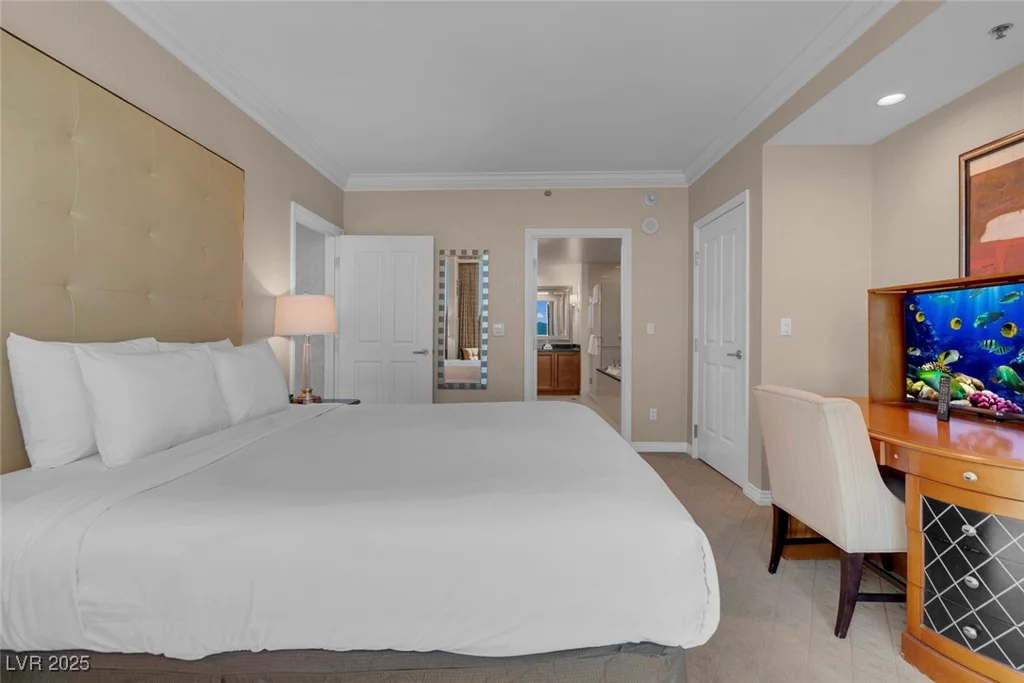 145 Harmon, Las Vegas, NV 89109