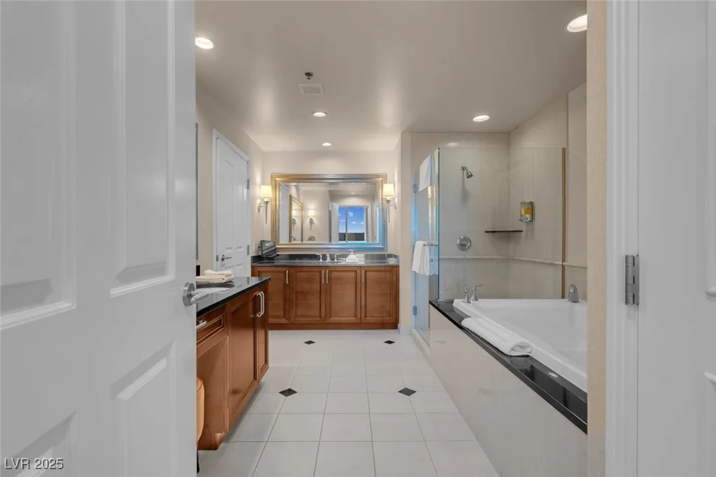 145 Harmon, Las Vegas, NV 89109