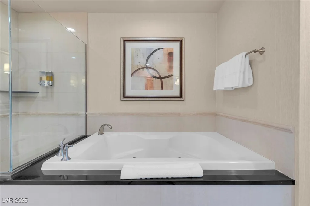145 Harmon, Las Vegas, NV 89109