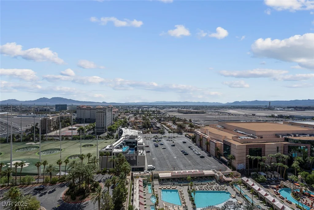145 Harmon, Las Vegas, NV 89109