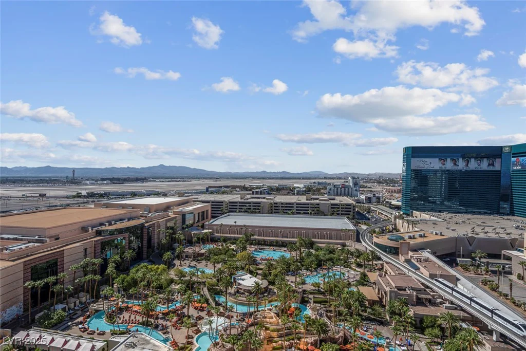 145 Harmon, Las Vegas, NV 89109