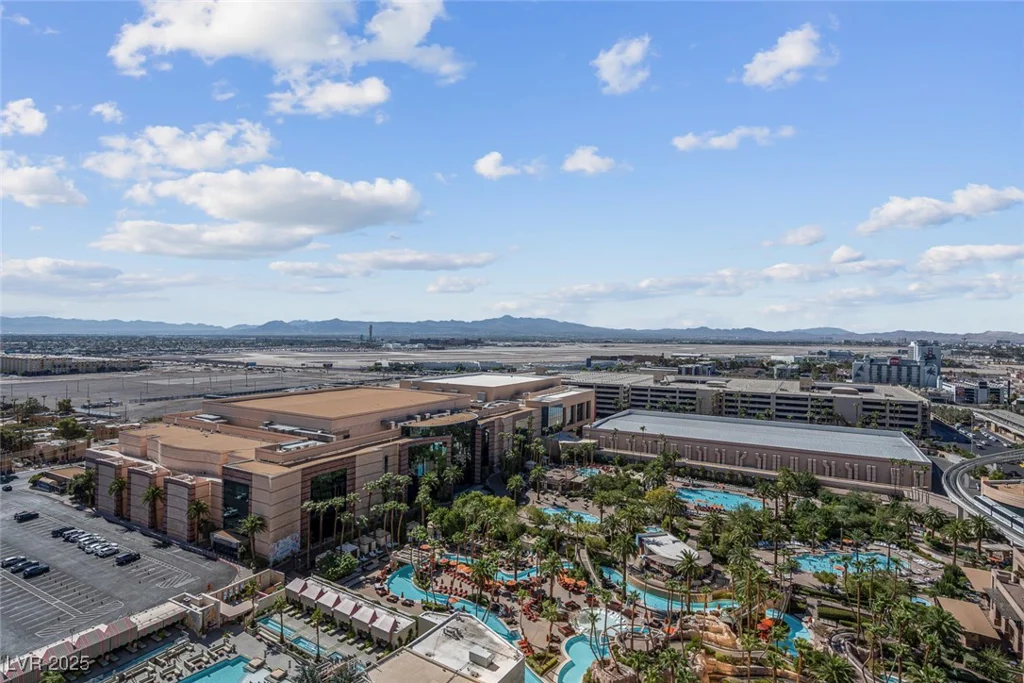 145 Harmon, Las Vegas, NV 89109