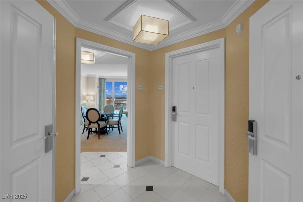 145 Harmon, Las Vegas, NV 89109
