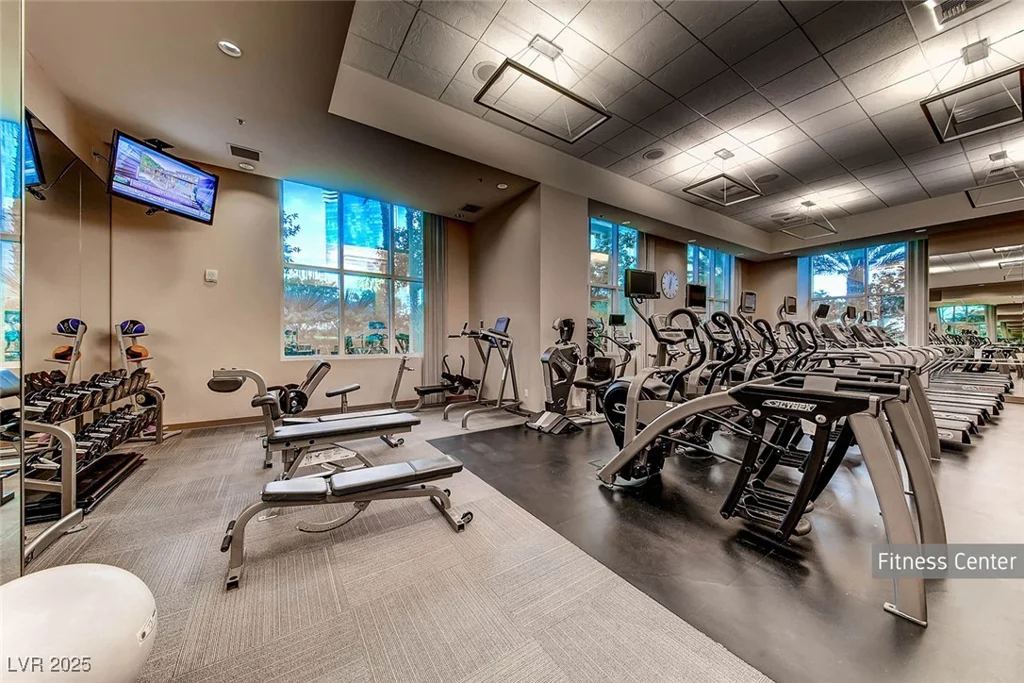 145 Harmon, Las Vegas, NV 89109