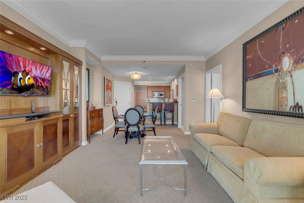 145 Harmon, Las Vegas, NV 89109