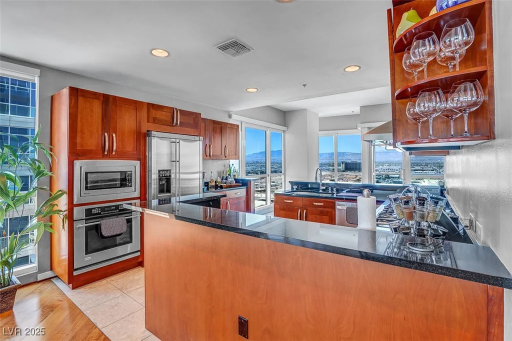 4525 Dean Martin, Las Vegas, NV 89103