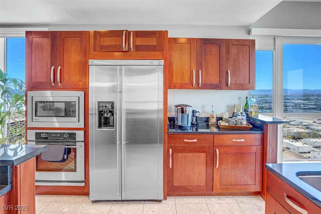 4525 Dean Martin, Las Vegas, NV 89103