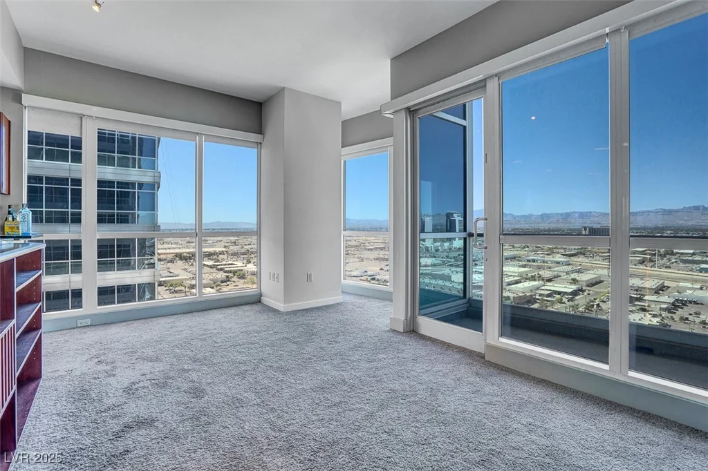 4525 Dean Martin, Las Vegas, NV 89103
