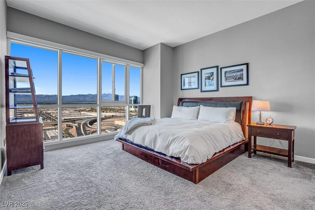 4525 Dean Martin, Las Vegas, NV 89103