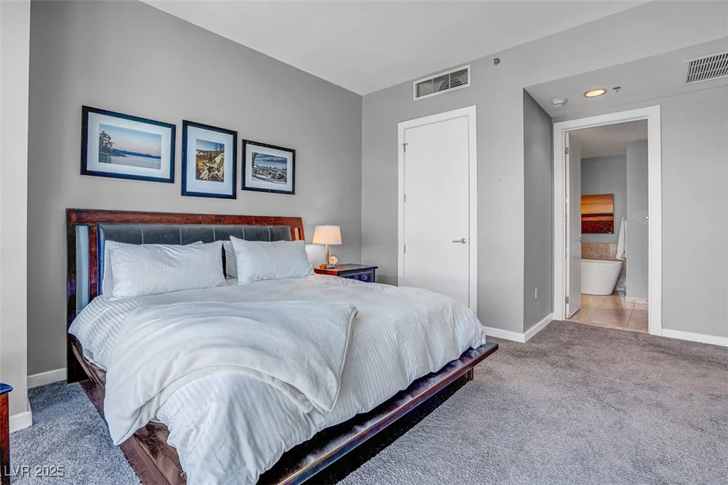 4525 Dean Martin, Las Vegas, NV 89103
