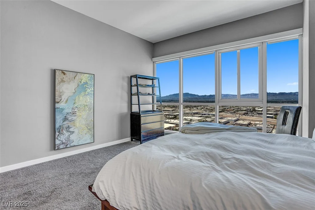 4525 Dean Martin, Las Vegas, NV 89103