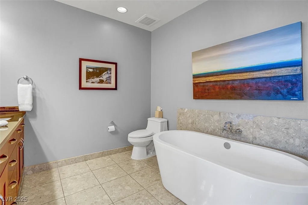 4525 Dean Martin, Las Vegas, NV 89103