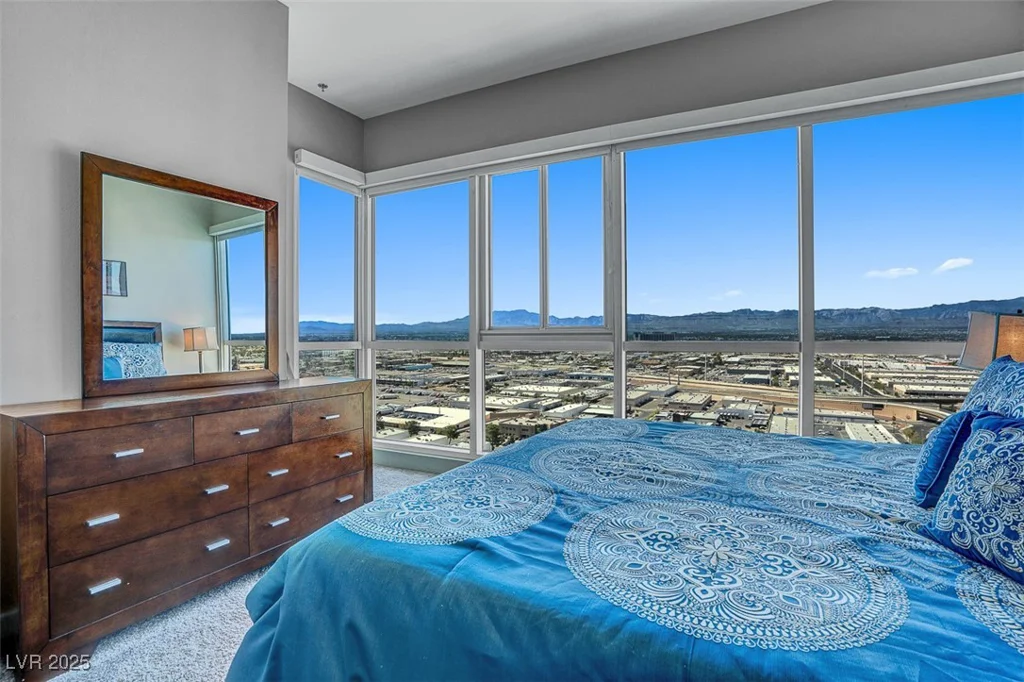 4525 Dean Martin, Las Vegas, NV 89103