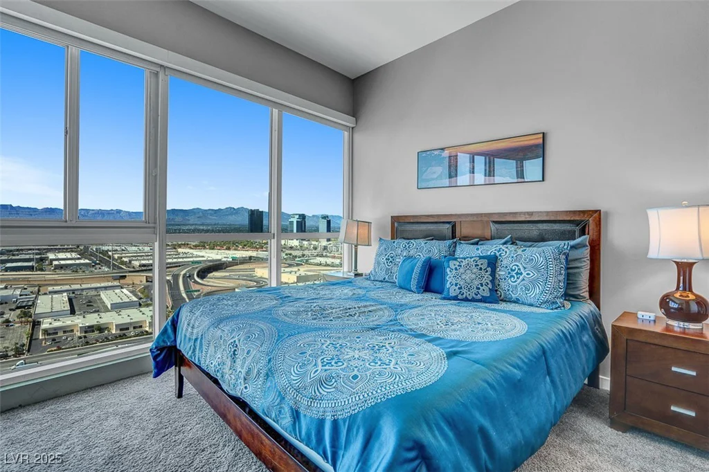 4525 Dean Martin, Las Vegas, NV 89103
