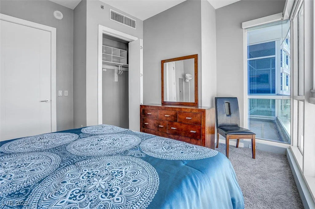 4525 Dean Martin, Las Vegas, NV 89103