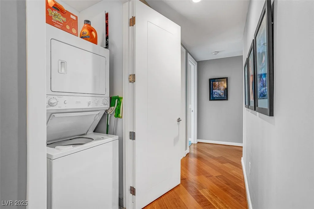 4525 Dean Martin, Las Vegas, NV 89103