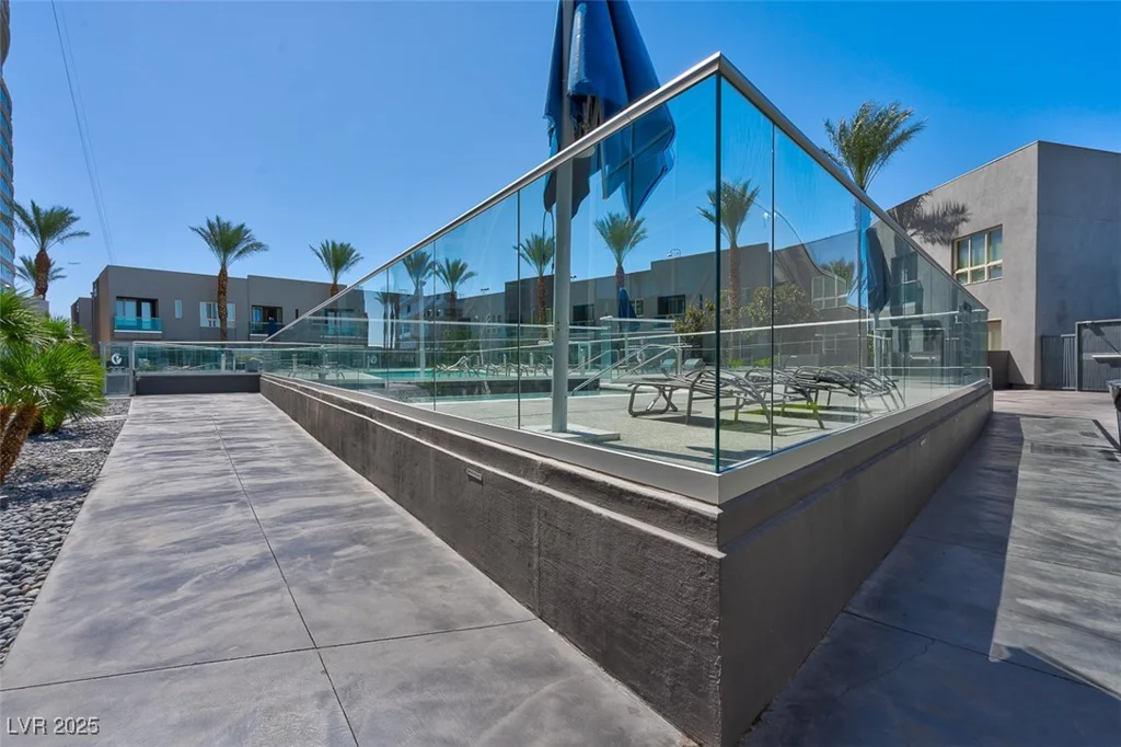 4525 Dean Martin, Las Vegas, NV 89103