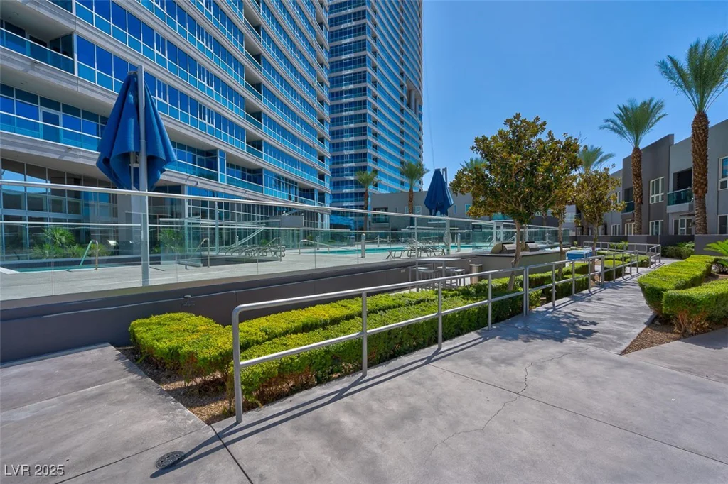 4525 Dean Martin, Las Vegas, NV 89103