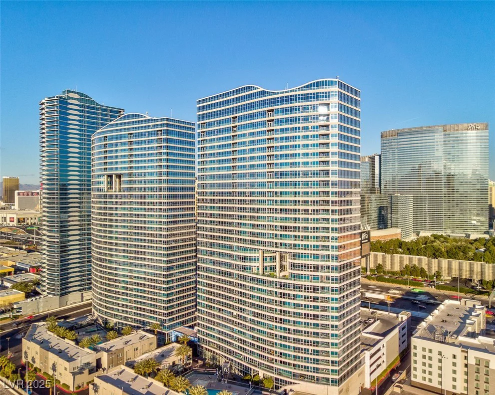 4525 Dean Martin, Las Vegas, NV 89103
