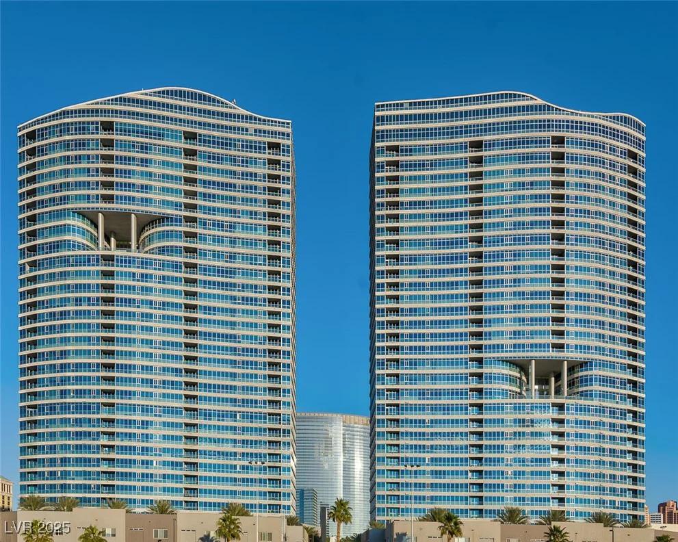 4525 Dean Martin, Las Vegas, NV 89103