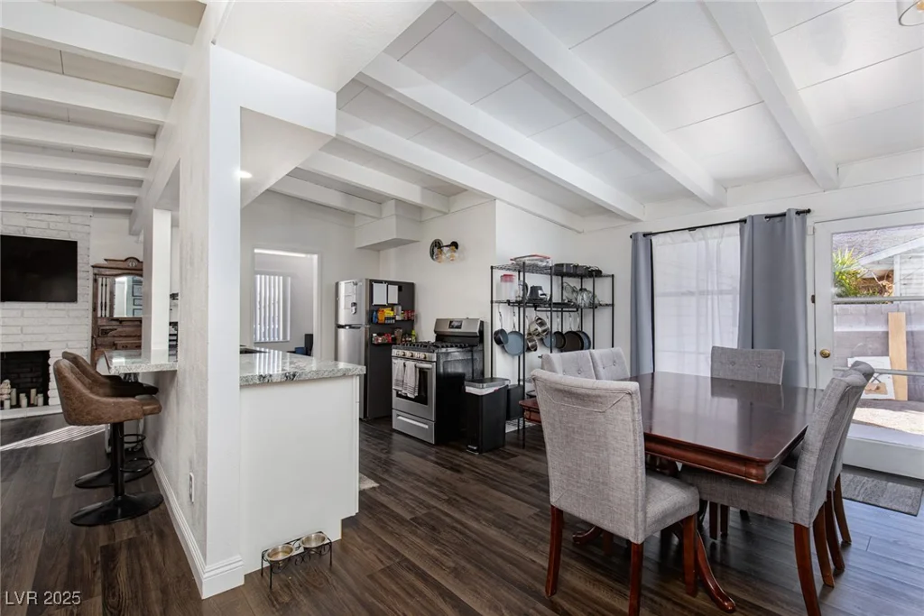 373 Upland, Las Vegas, NV 89107