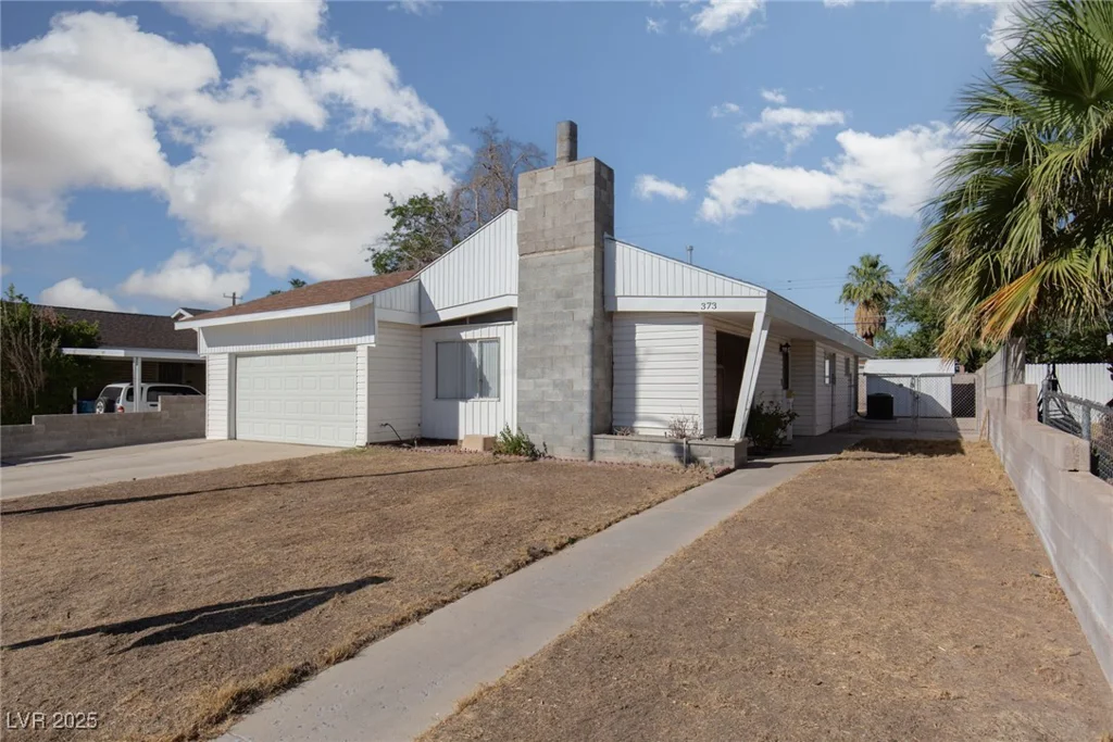 373 Upland, Las Vegas, NV 89107