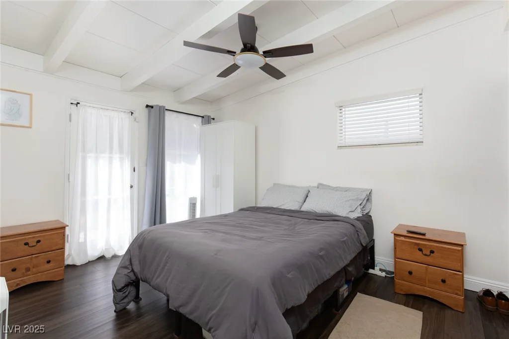 373 Upland, Las Vegas, NV 89107