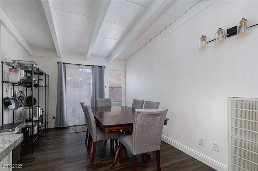 373 Upland, Las Vegas, NV 89107