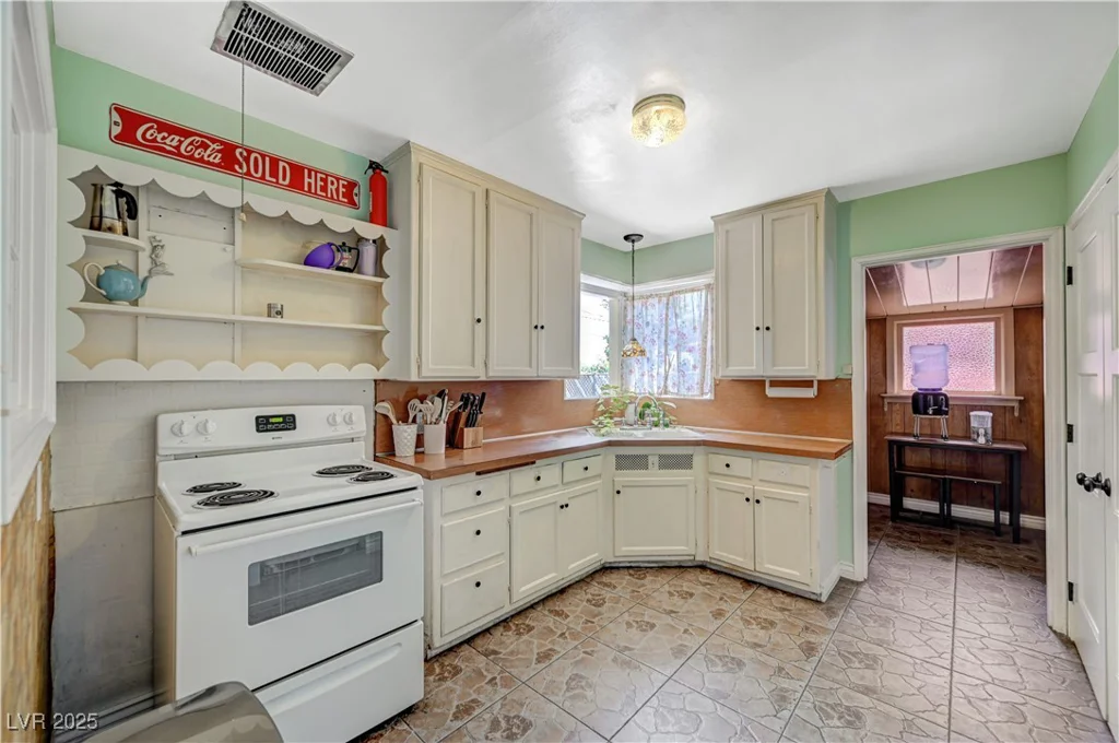 1301 Norman, Las Vegas, NV 89104