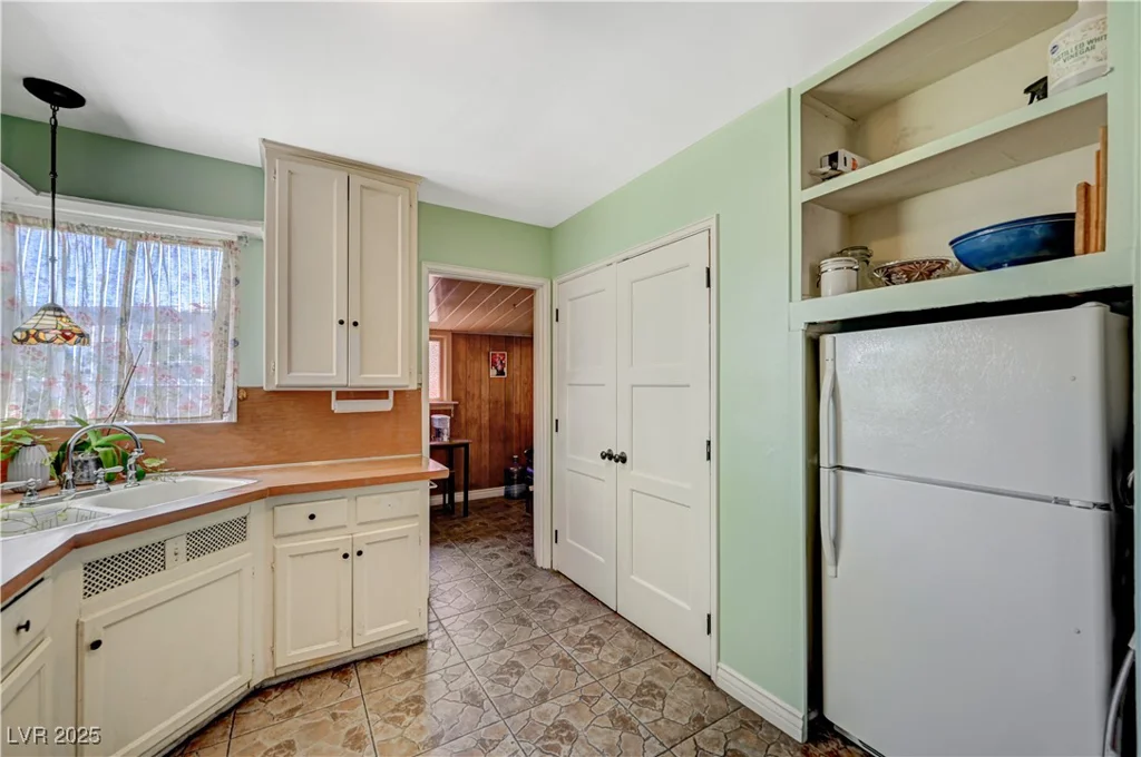 1301 Norman, Las Vegas, NV 89104