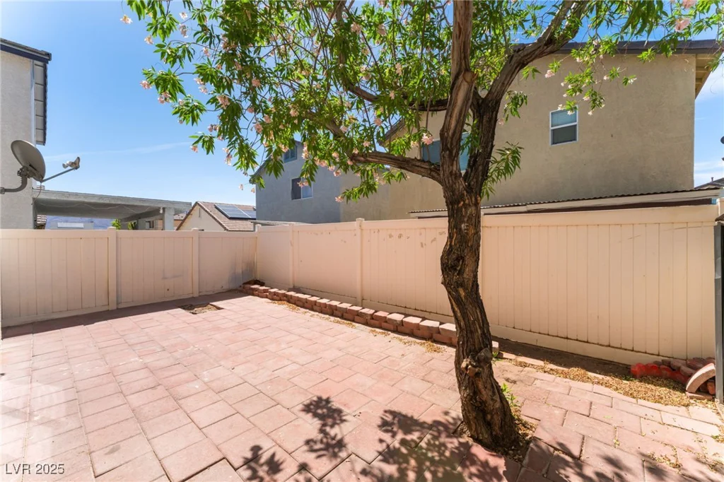 4321 Stockbridge, Las Vegas, NV 89115