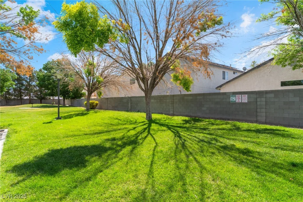 4321 Stockbridge, Las Vegas, NV 89115